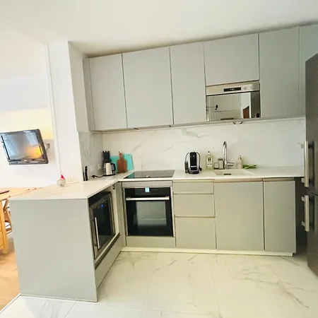 Deluxe Studio 650M Near Arc De Triomphe 파리