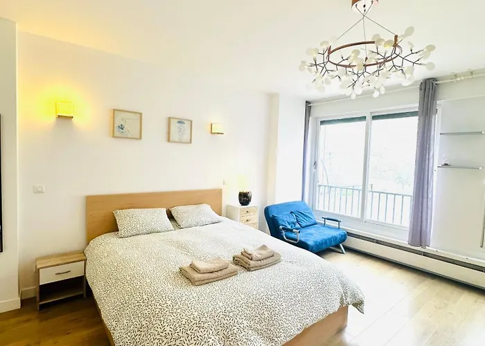 Deluxe Studio 650M Near Arc De Triomphe Apartment
