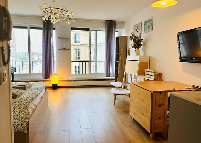 Διαμέρισμα Deluxe Studio 650M Near Arc De Triomphe *